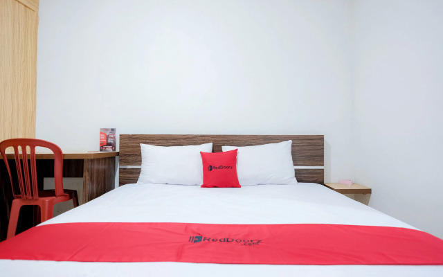 RedDoorz near Tugu Pers Jambi