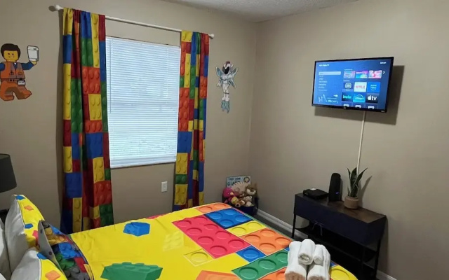 BlockHaven near Legoland & Disney