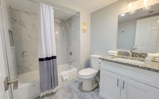 510 South Hampton 2 Bedroom Condo