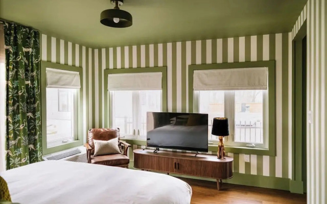 The Hotel at Claramount Club