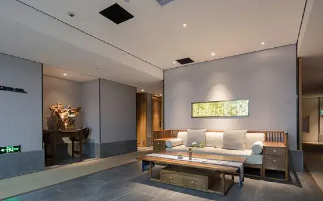 Qianna Baihe Boutique Hotel
