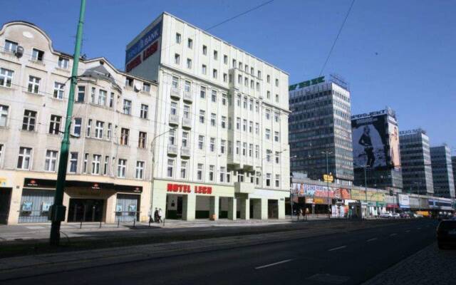 Hotel Lech вид на фасад