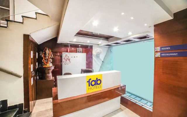 Fabhotel Johri Regency
