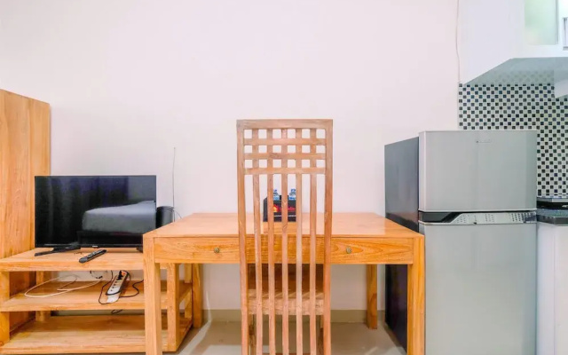 Homey And Cozy Studio At Park View Condominium Apartment
