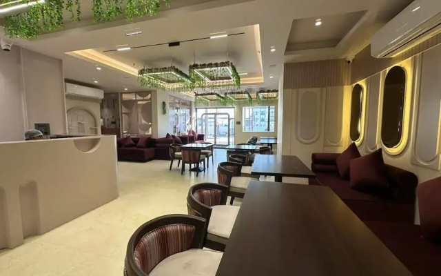Zip by Spree Hotels R Group - Near Coaching Hub & Oxy Park