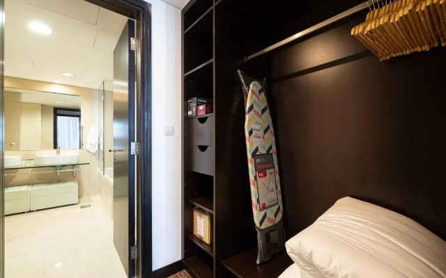 Lagom Vacation Homes One Bedroom Apartment in Laguna Tower Cluster A