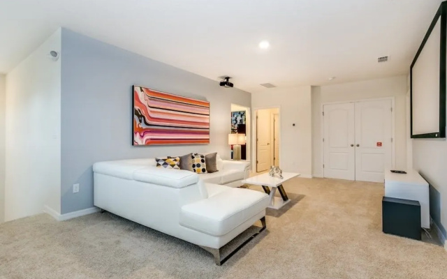 7028OAKWOOD