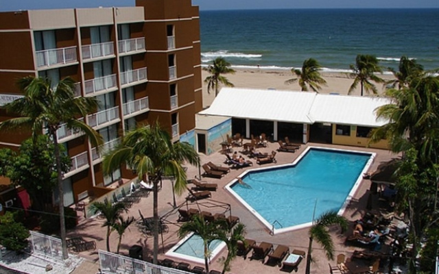 Lauderdale Beachside Hotel