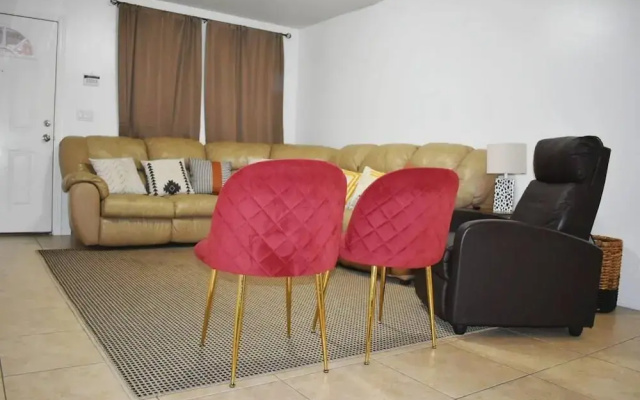 2BD 2BT Apt Near University