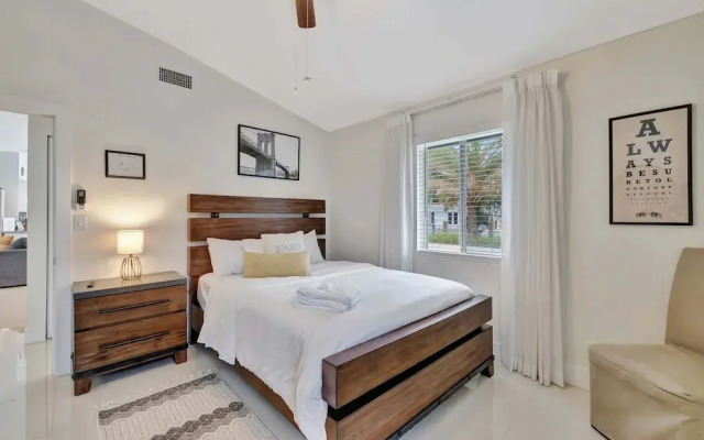 Waterfront Oasis w/ Enclosed Pool!