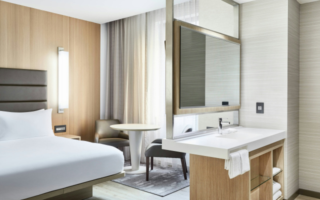 AC Hotel by Marriott Houston Downtown