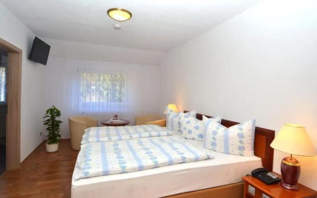 Land-hotel Am Wald Garni