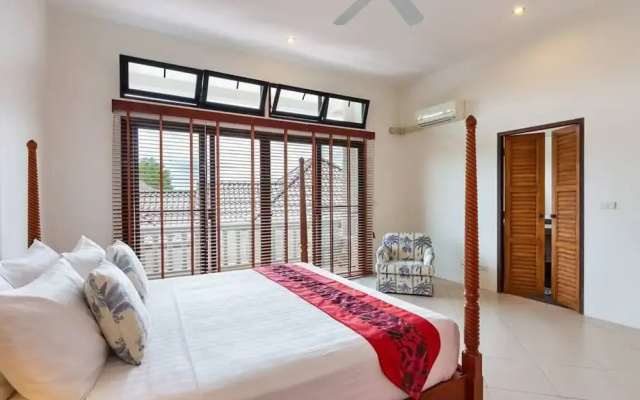 Luxury Beachfront Tai Pan Villa