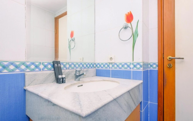 Elegant And Homey 3Br At Bona Vista Apartment