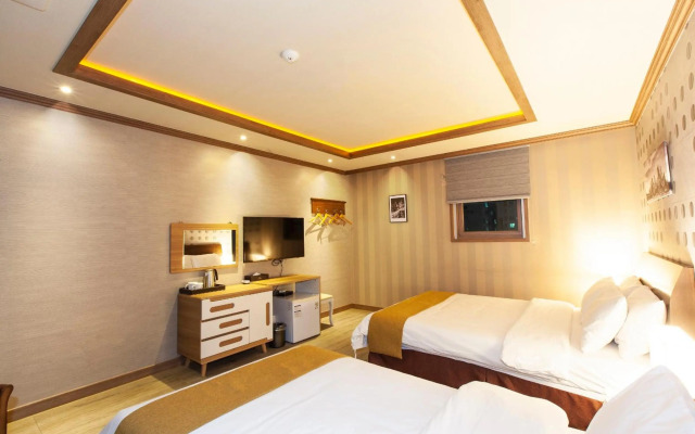 Sahara Hotel