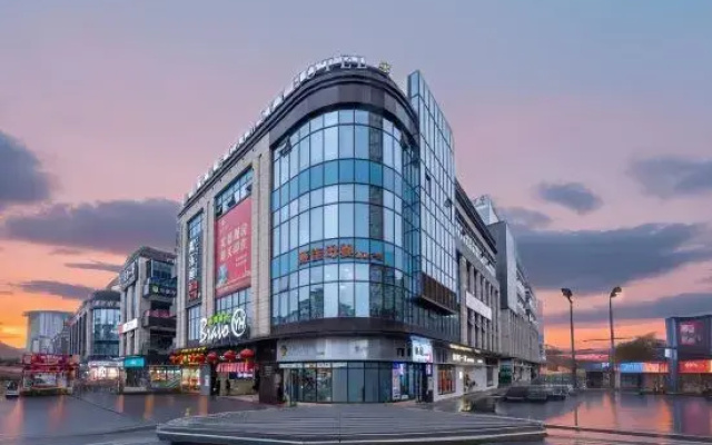Calm Sky  Hotel