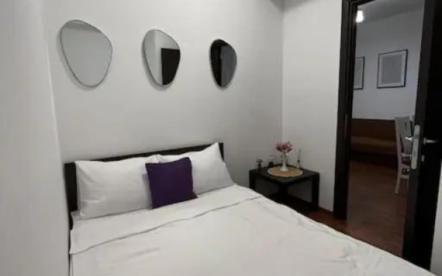 Cara Apartment 5 min walk to the train station
