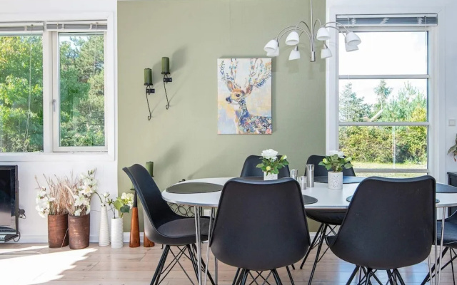 6 Person Holiday Home in Ebeltoft