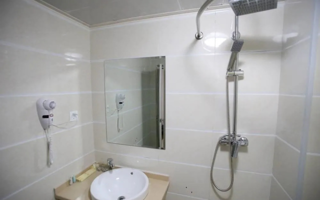 Hangzhou Yaju Hotel