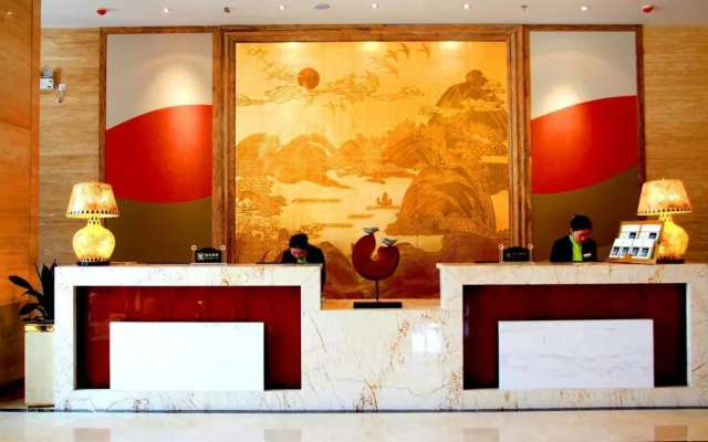 Vienna Hotel Xinyang Pingqiao Century Plaza Store