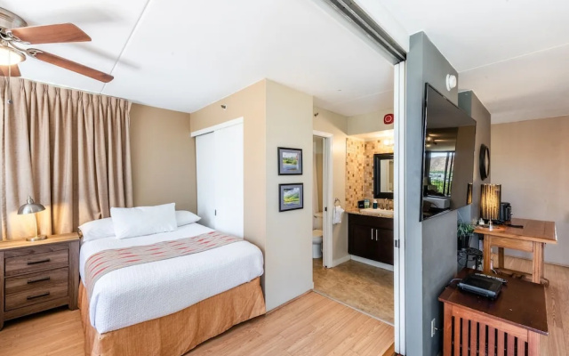 Remodeled 15th Floor Pool View Condo in the Waikiki Banyan by Koko Resort Vacation Rentals