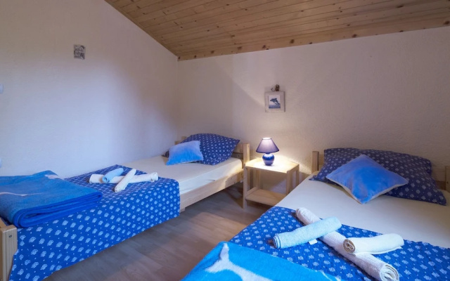 Holiday House