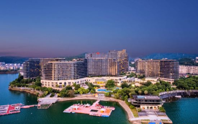 Lvcheng Lanwan Holiday Hotel