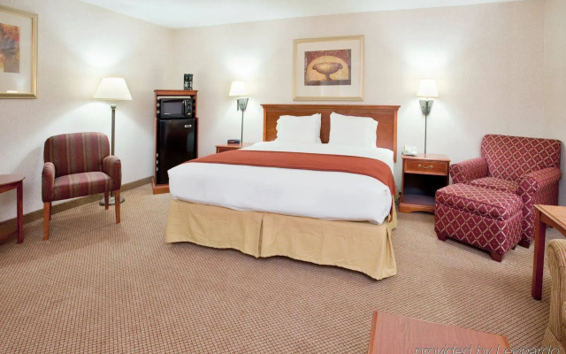 Seasons Inn & Suites Highland