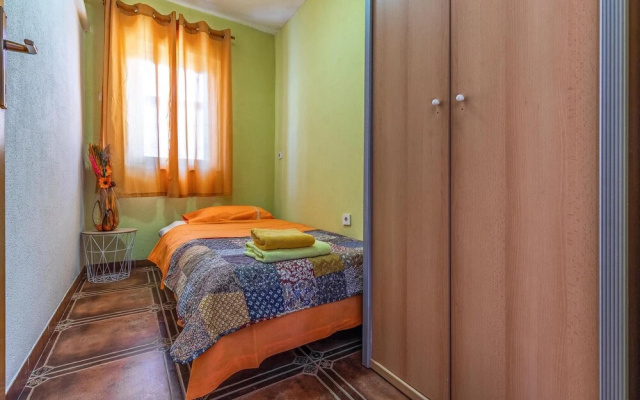 Nice Apartment in Pula With Wifi and 3 Bedrooms