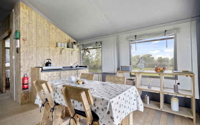 Safari Tent by Hertford Lake With Hot Tub