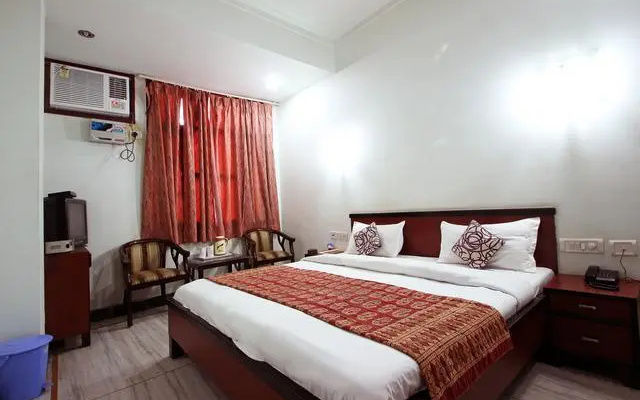 Hotel S.R Palace