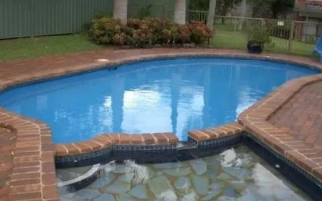 Whiteoaks Motel