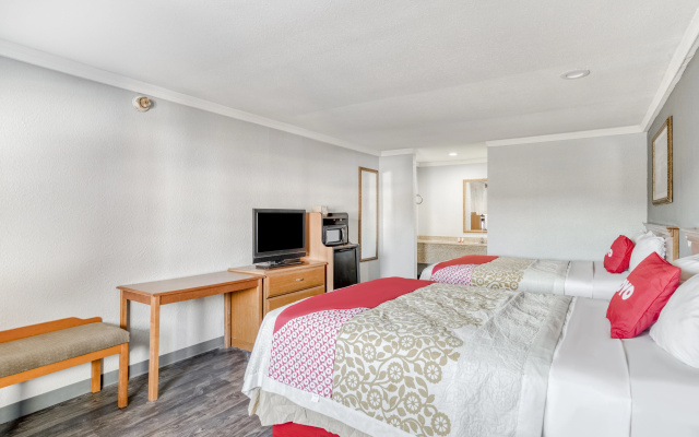 OYO Hotel Pineville LA Hwy 165