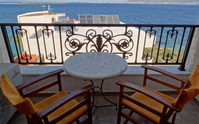 Dionysos Hotel