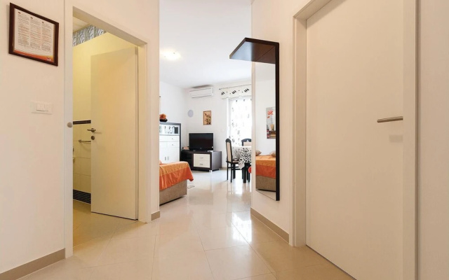 Beautiful Home in Vodnjan With Wifi and 2 Bedrooms