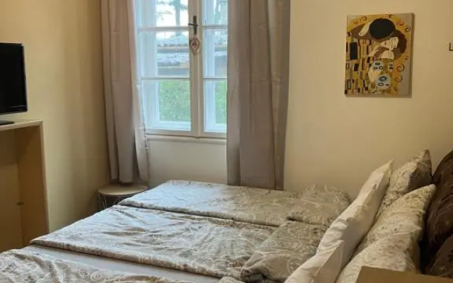 Karneol Apartman