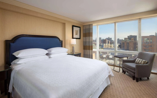 Sheraton LaGuardia East Hotel