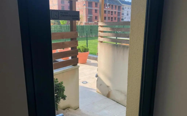 Apartamento para 6 personas con piscina y paddle