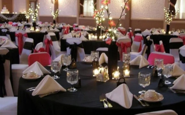 The Riverside Inn and Dinner
