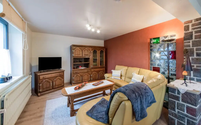 Holiday Home in Bullingen With Garden