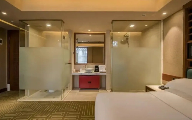 Vyluk J Hotel South Asian Garden Dianchi