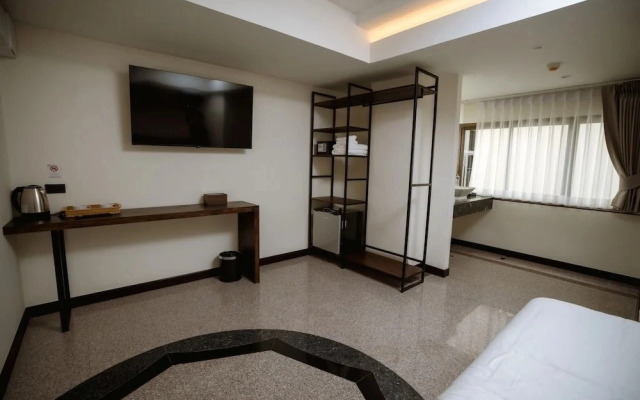 The Wang Yaowarat Hotel