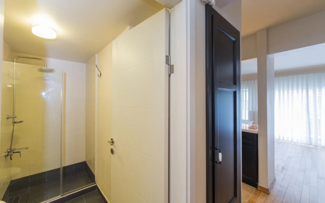 Spotless Flat in Central