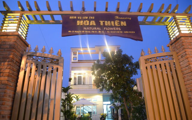 Отель Hoa Thien Homestay вид на фасад