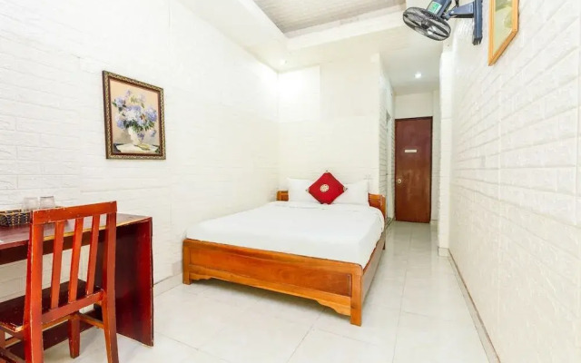OYO 604 Queen Hotel