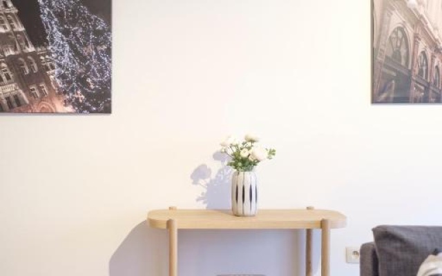 Functional housings 2 steps from Grand Place