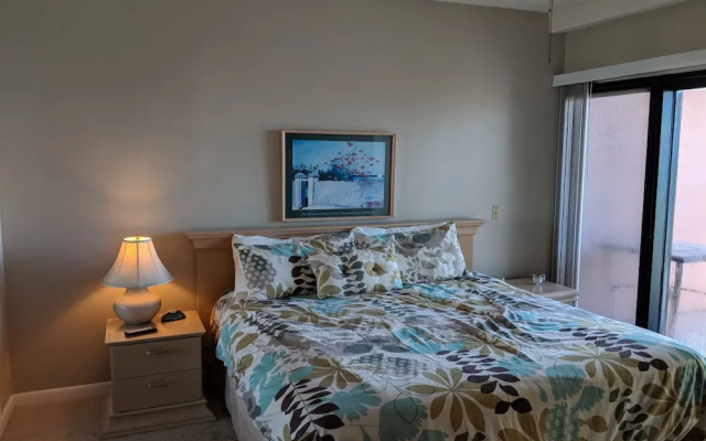 Palm Beach Club by Surfside VR