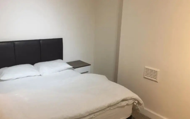 Room in Guest Room - Big Double Room in Leicester