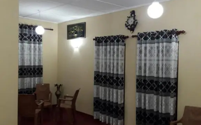 Homey Villa - Palalla