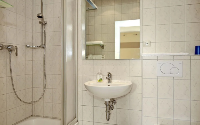 Comely Apartment in Kühlungsborn With Garden